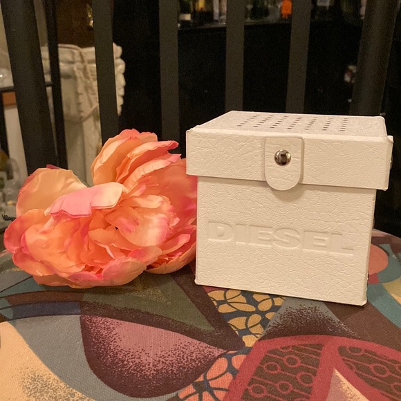 DIESEL Watch Box - Picture 1 of 9